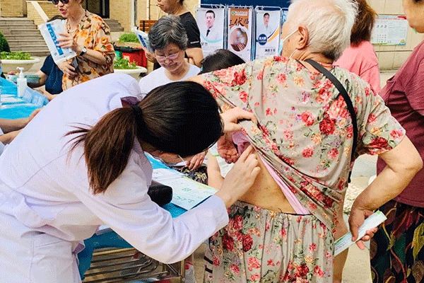 【沈阳省城医院义诊活动进行中】学雷锋、践宗旨、守初心、担使命! 【沈阳省城医院义诊活动进行中】学雷锋、践宗旨、守初心、担使命!